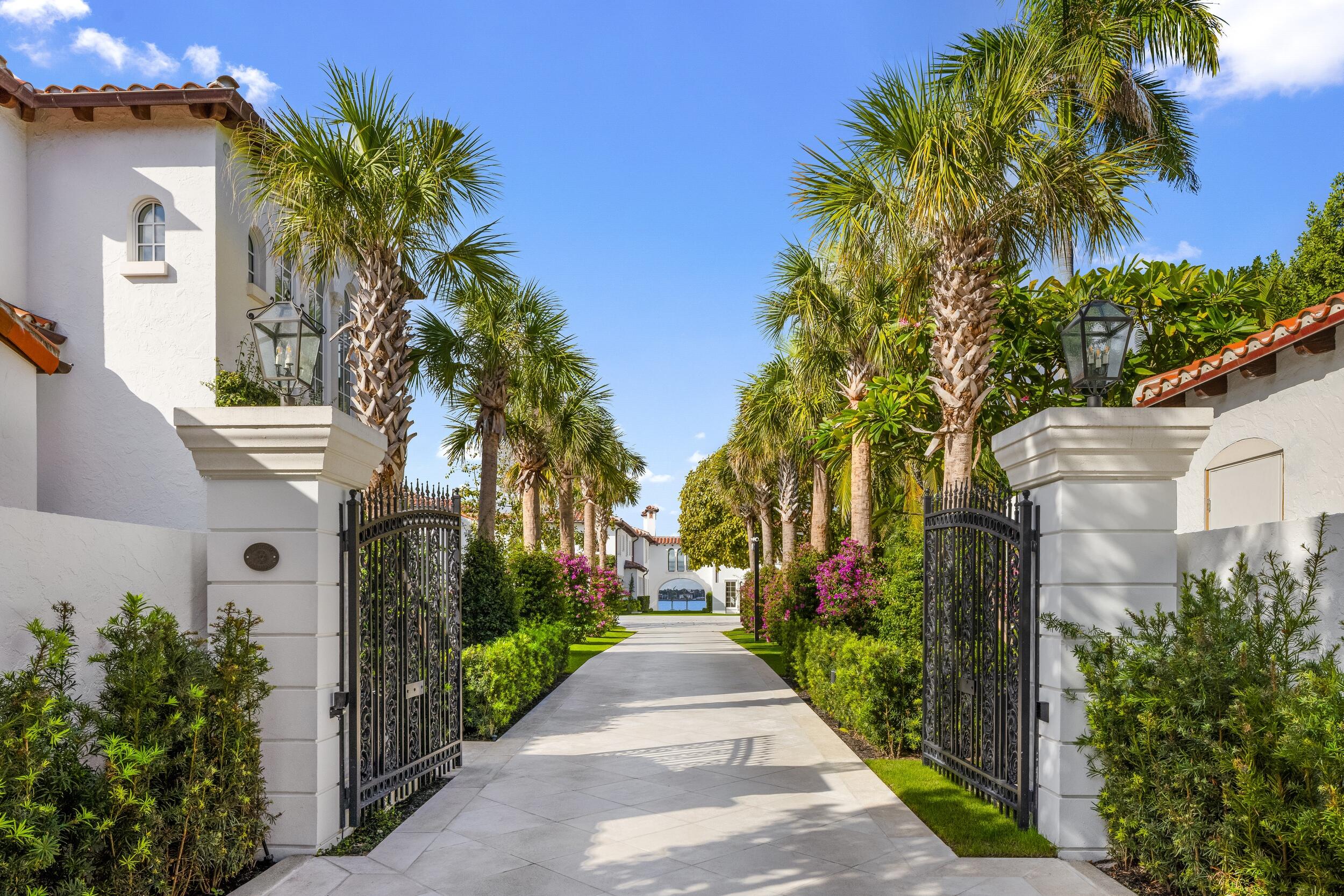 800 S County, Palm Beach FL 33480