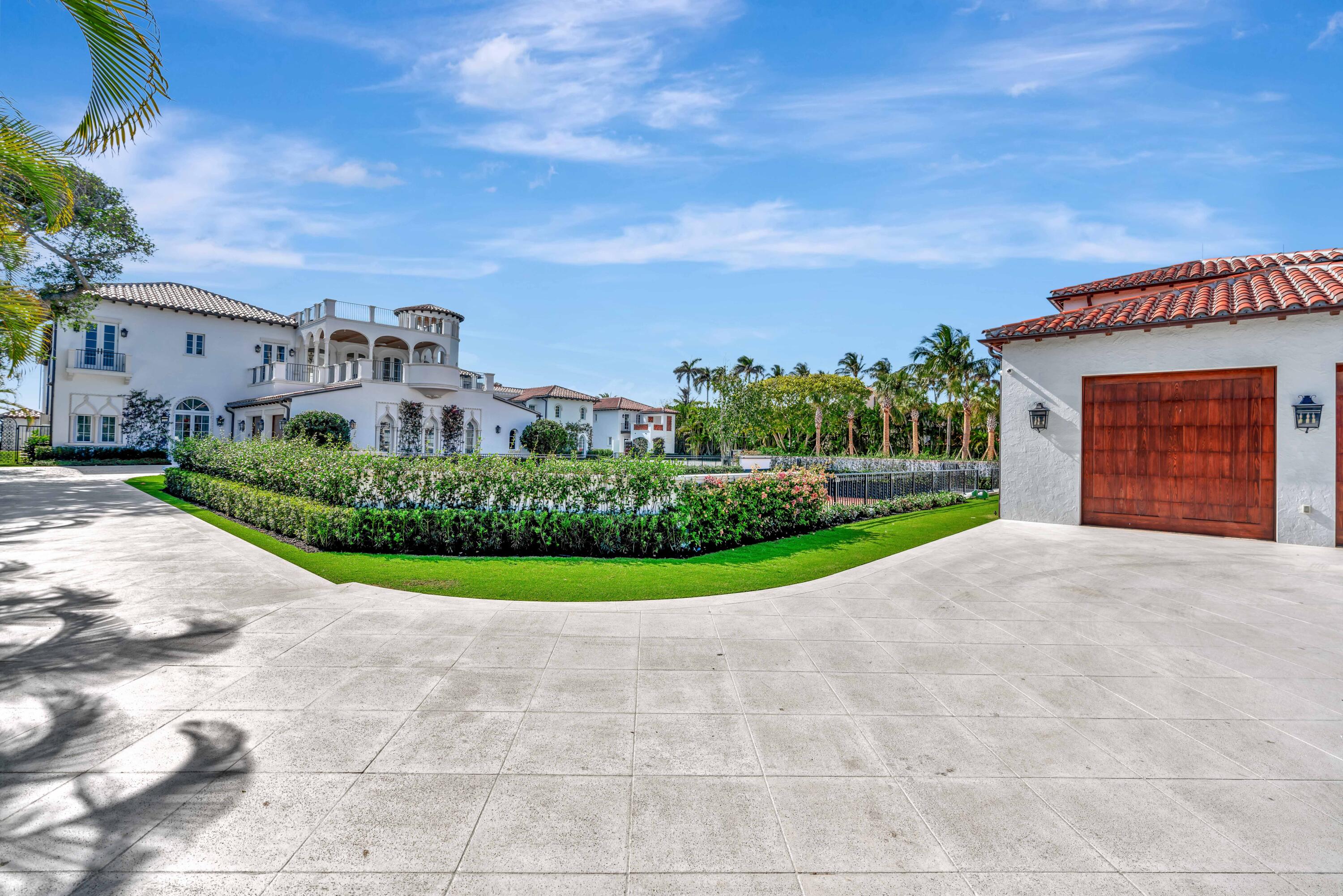 800 S County, Palm Beach FL 33480
