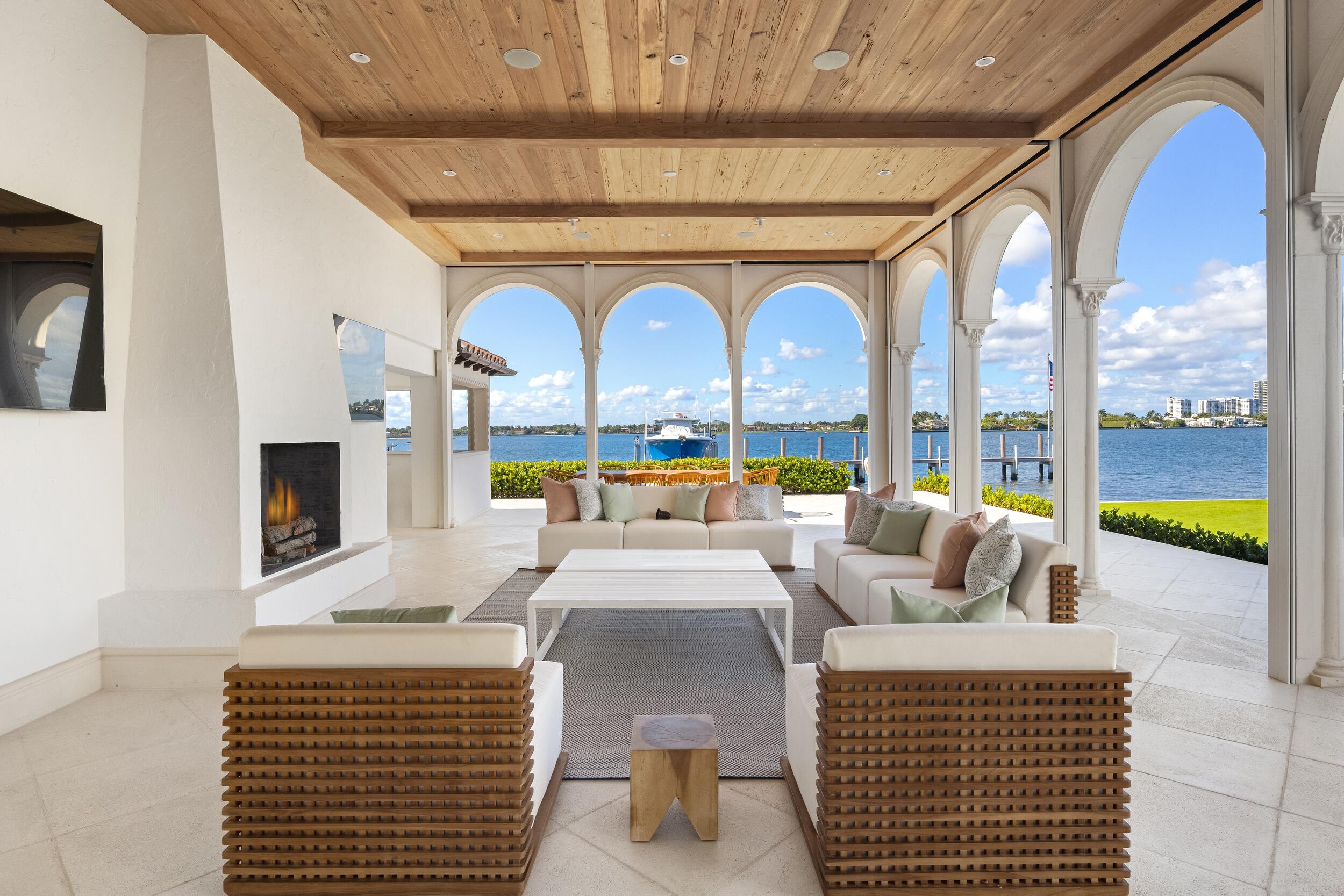 800 S County, Palm Beach FL 33480