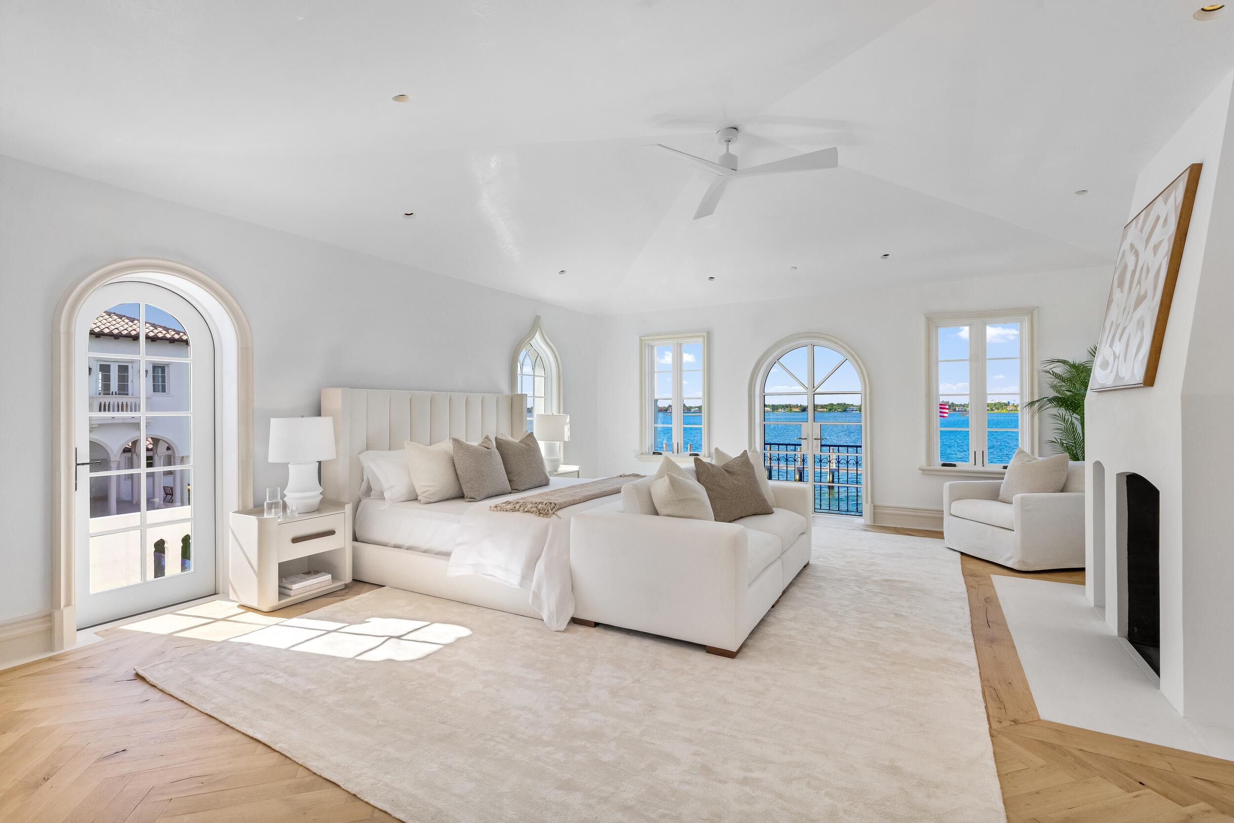 800 S County, Palm Beach FL 33480