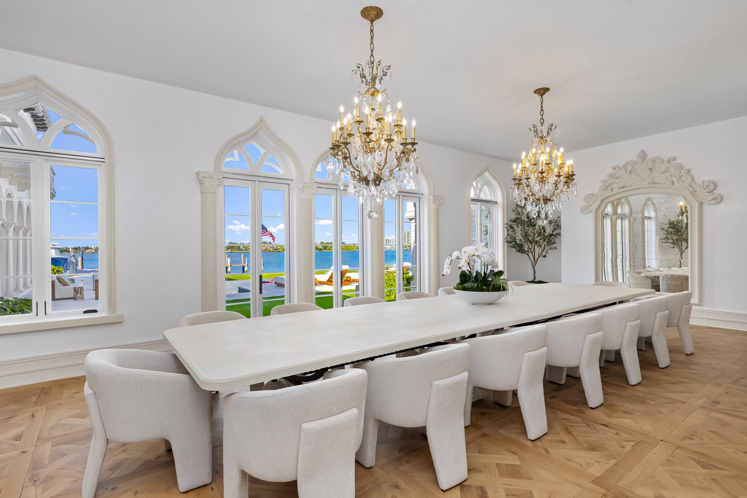 800 S County, Palm Beach FL 33480