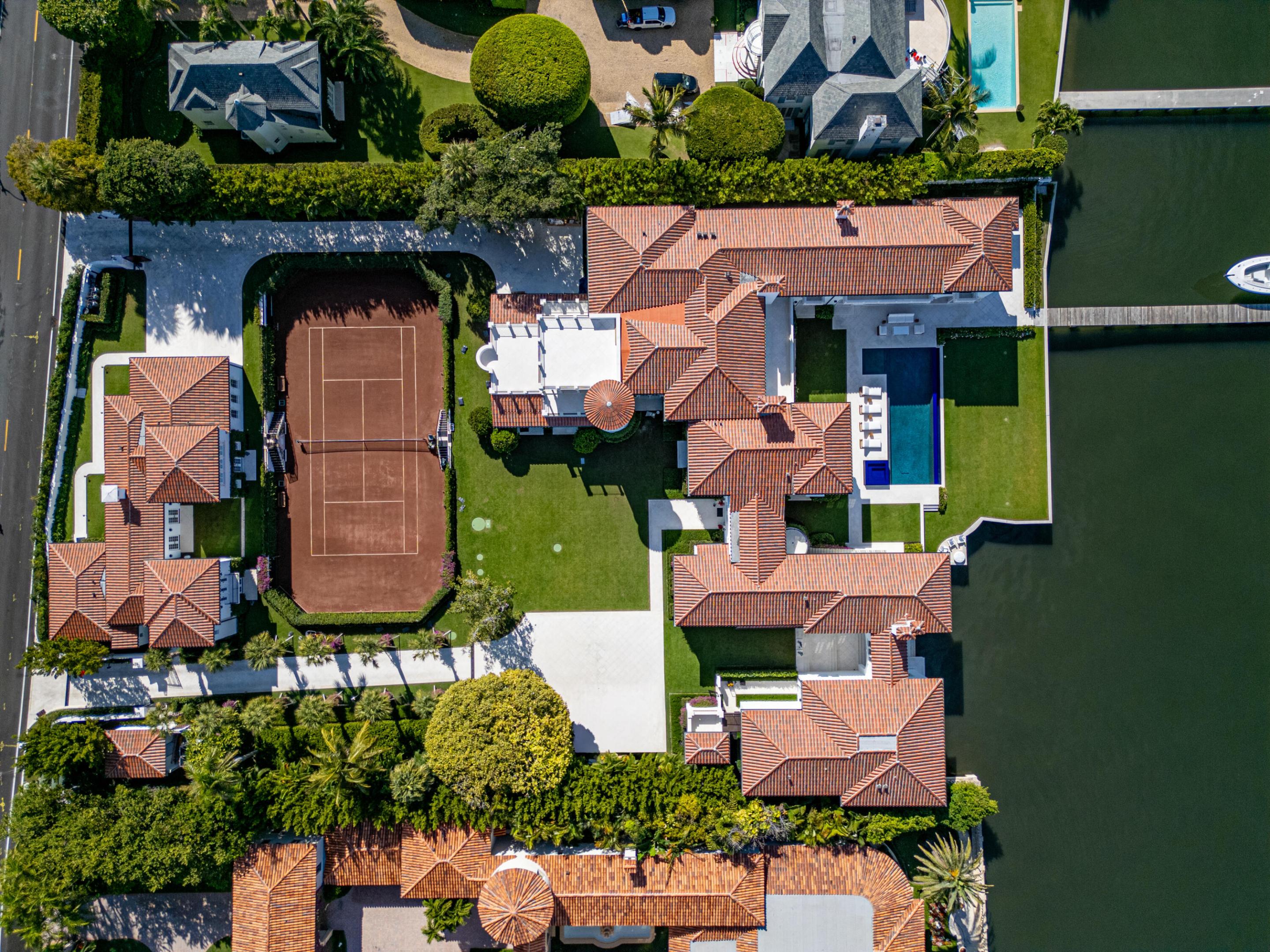 800 S County, Palm Beach FL 33480