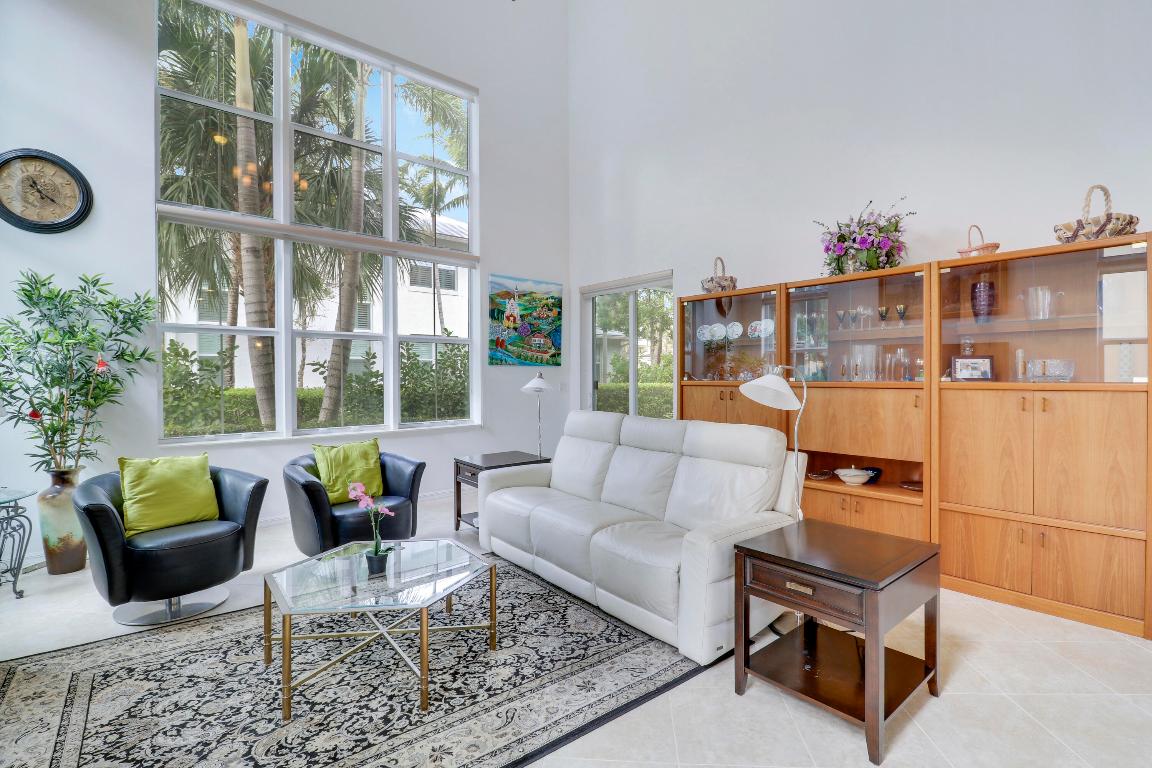 1083 Piccadilly, Palm Beach Gardens FL 33418
