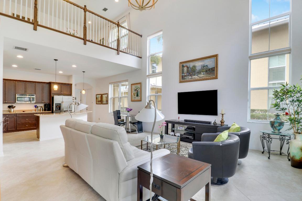 1083 Piccadilly, Palm Beach Gardens FL 33418