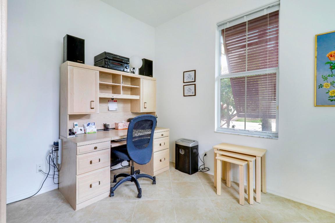 1083 Piccadilly, Palm Beach Gardens FL 33418