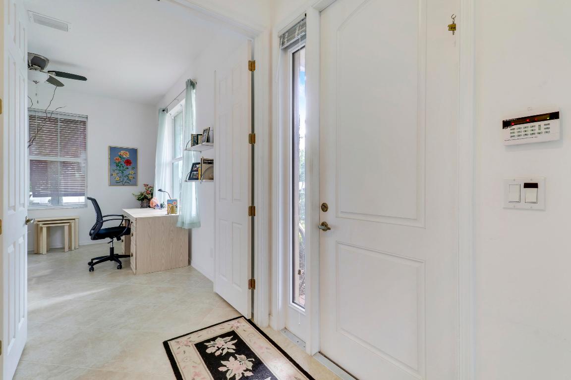 1083 Piccadilly, Palm Beach Gardens FL 33418