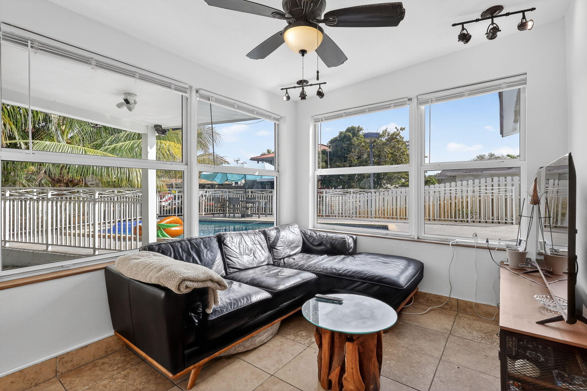 4540 SW 28th, Dania Beach FL 33312