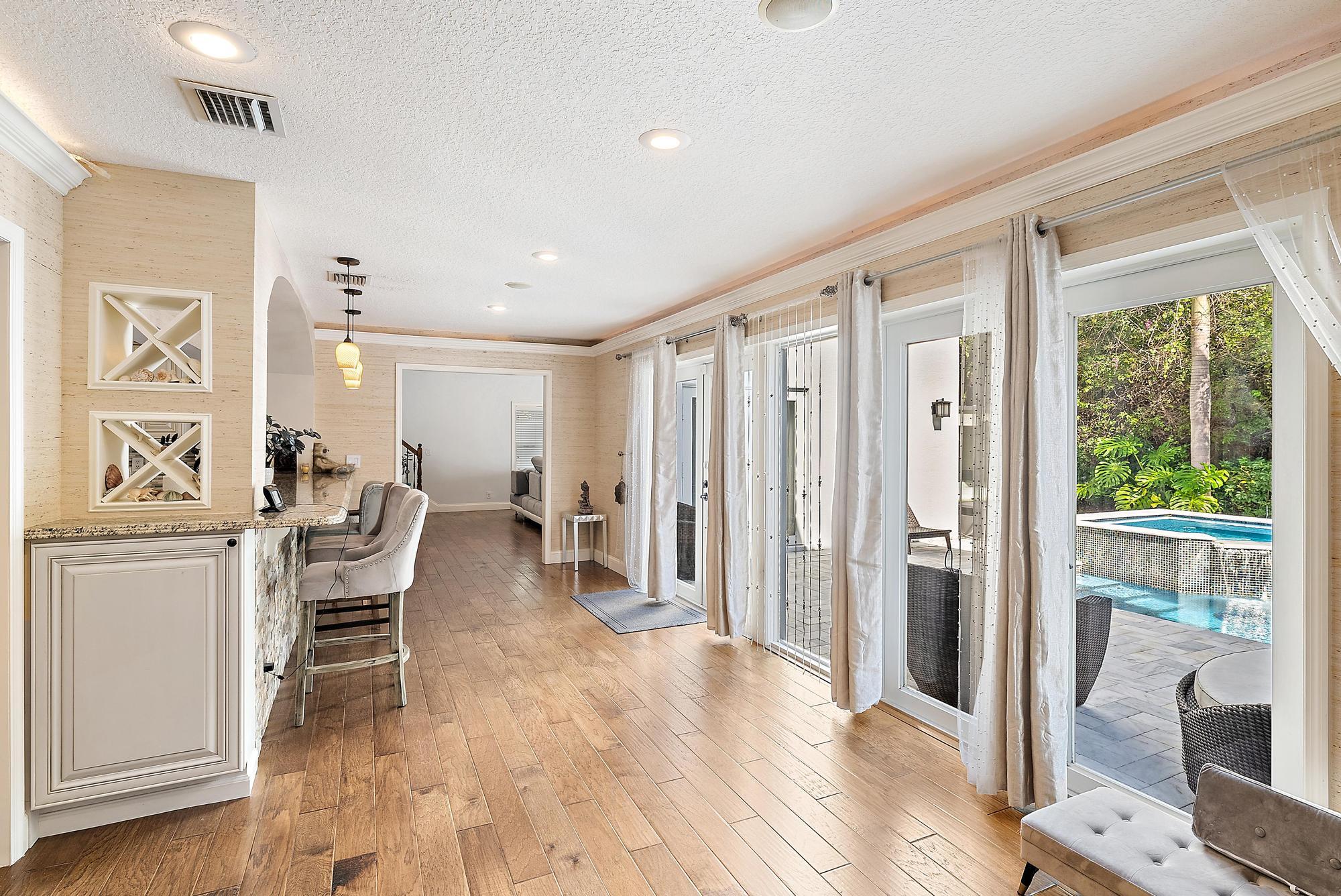 542 N Cypress, Tequesta FL 33469