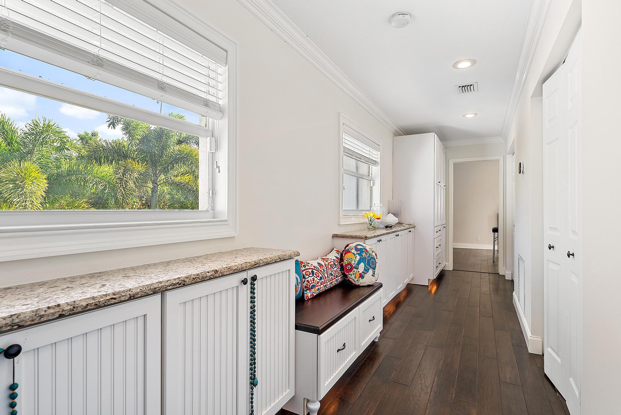542 N Cypress, Tequesta FL 33469