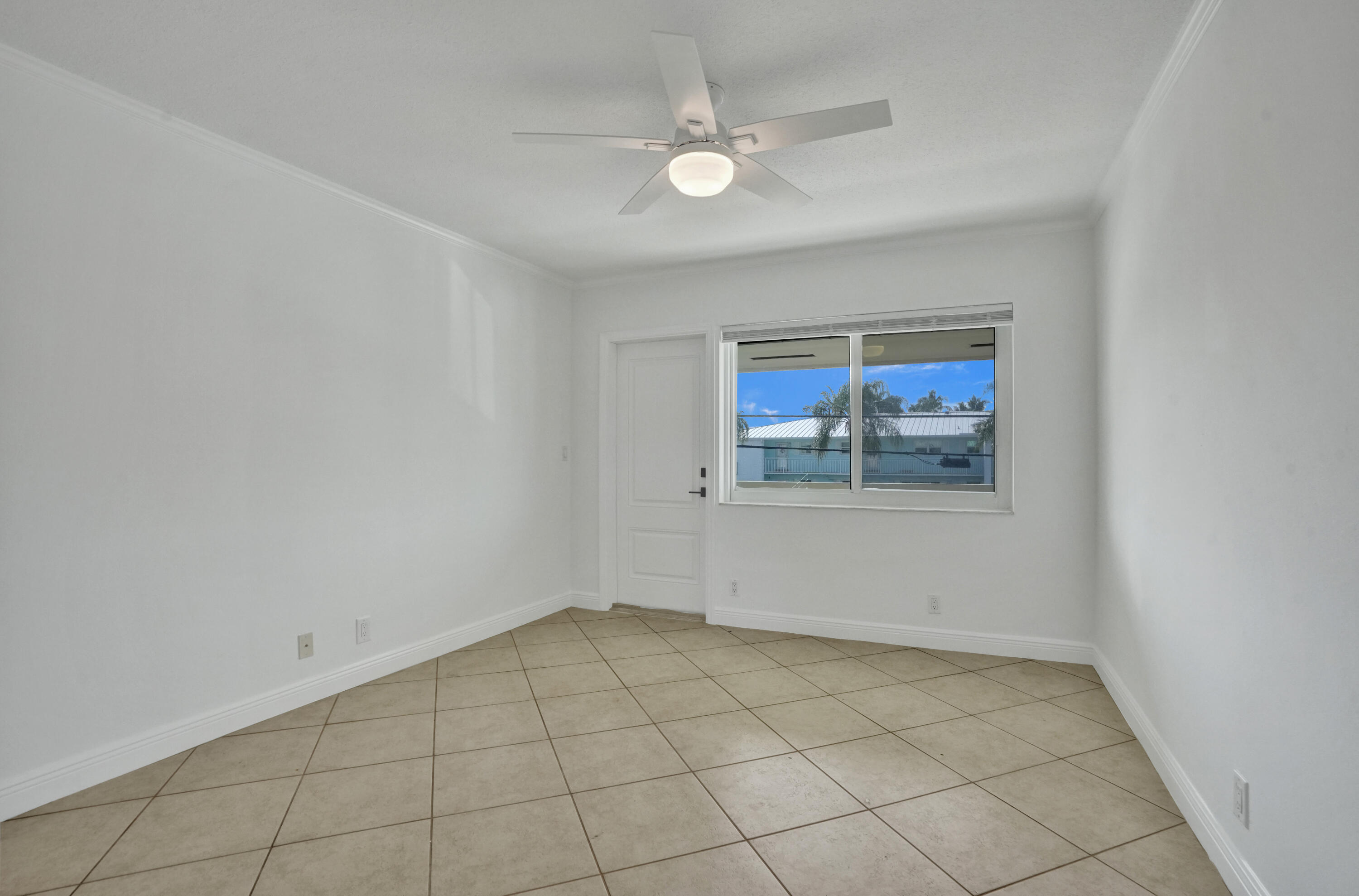 2311 NE 36th #2f, Lighthouse Point FL 33064