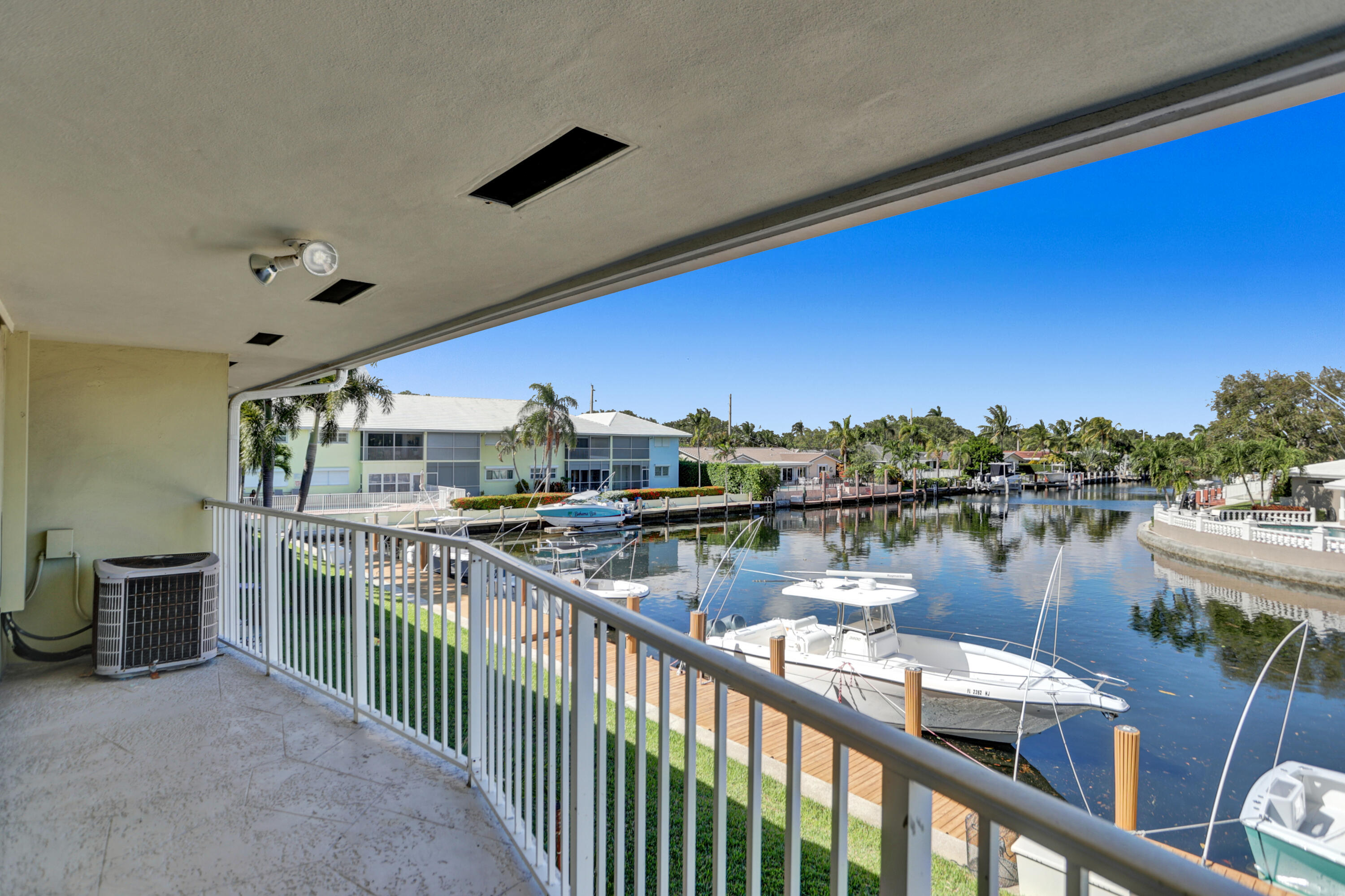 2311 NE 36th #2f, Lighthouse Point FL 33064