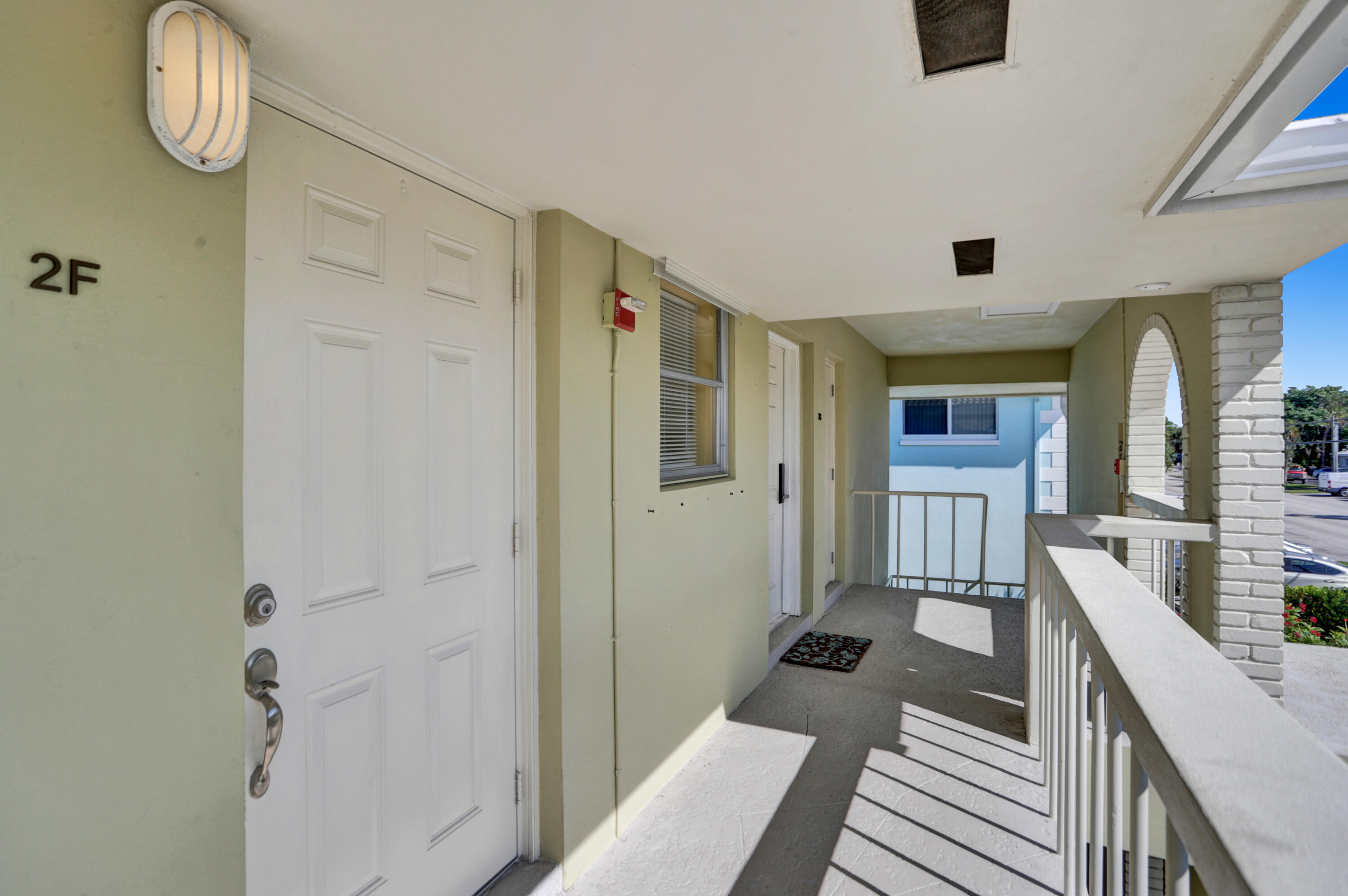 2311 NE 36th #2f, Lighthouse Point FL 33064