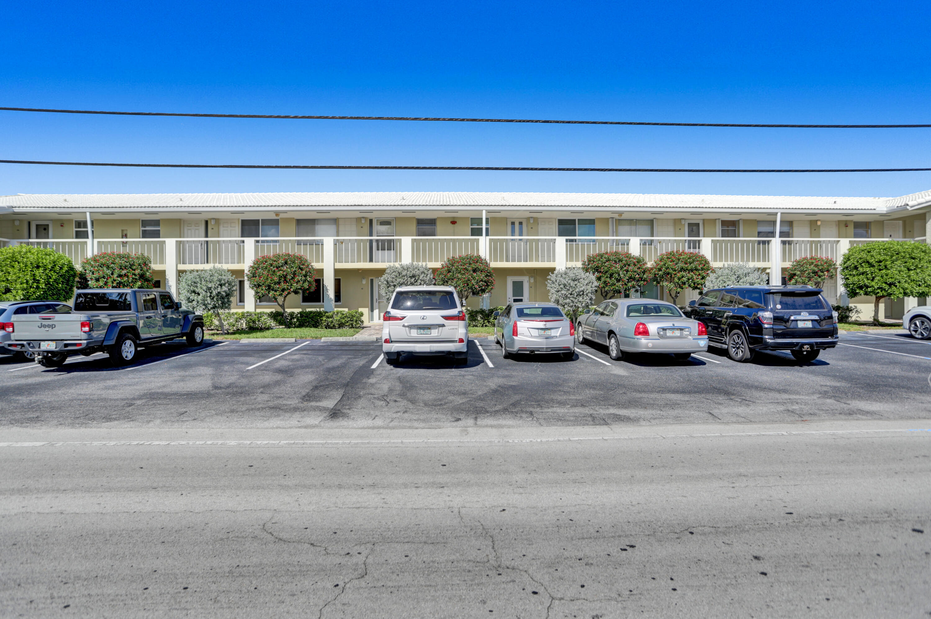 2311 NE 36th #2f, Lighthouse Point FL 33064