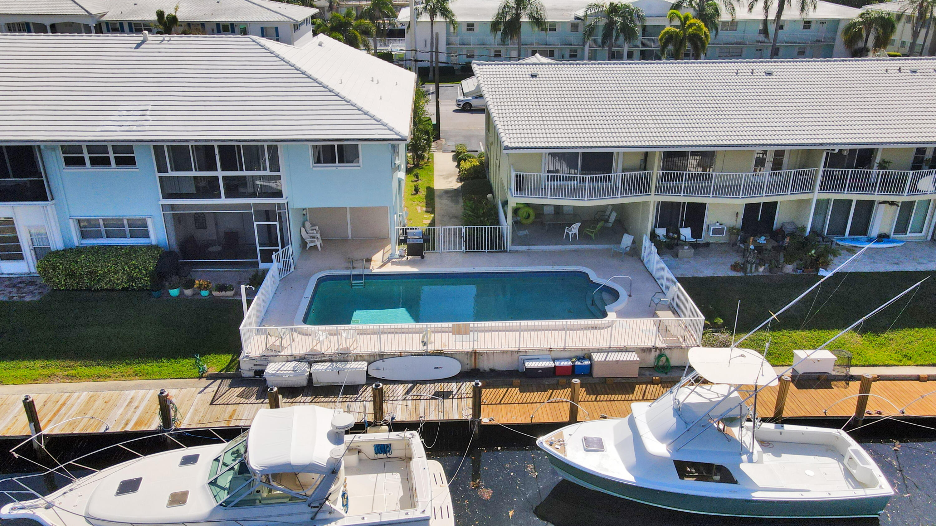 2311 NE 36th #2f, Lighthouse Point FL 33064