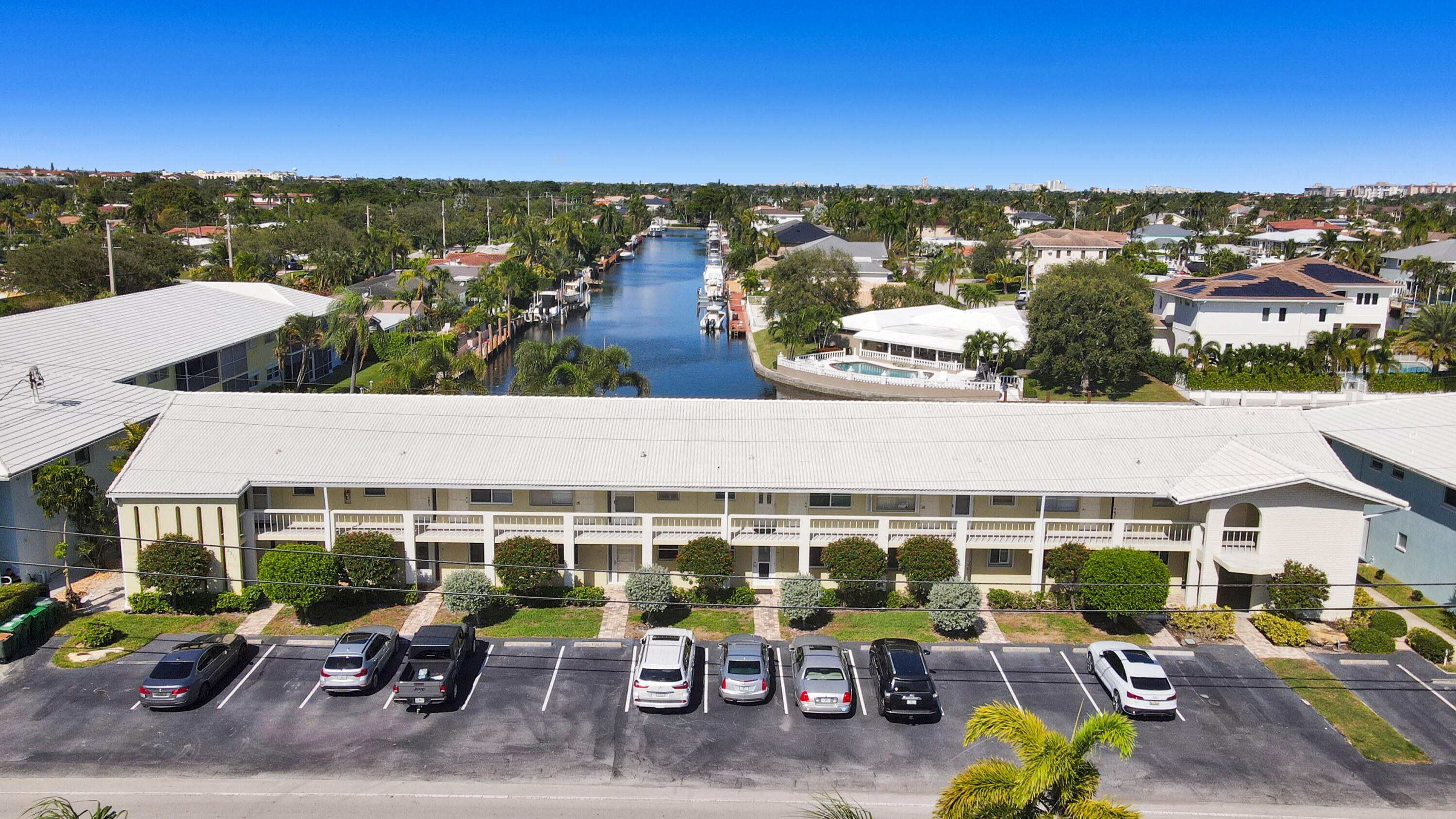 2311 NE 36th #2f, Lighthouse Point FL 33064