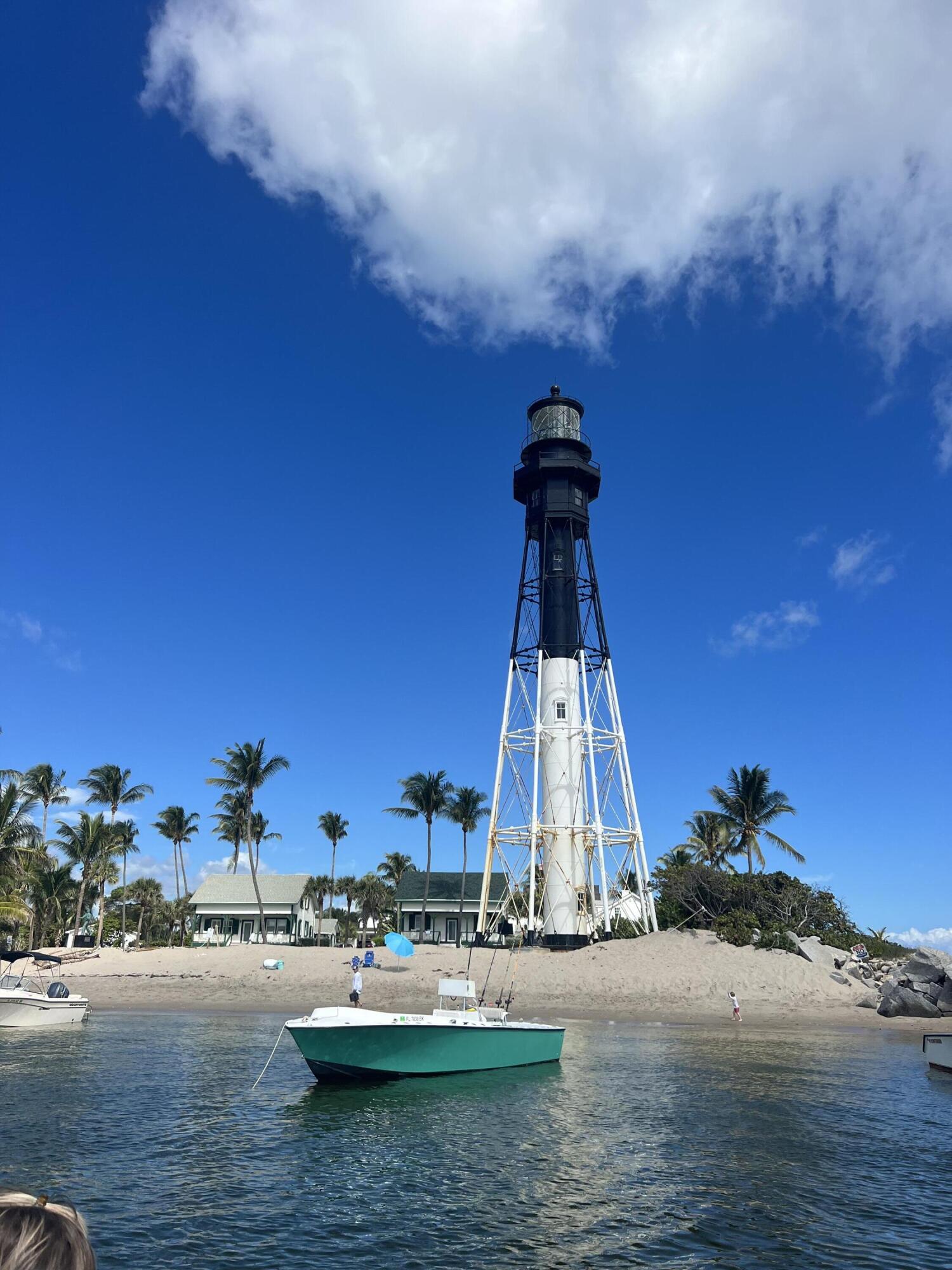 2311 NE 36th #2f, Lighthouse Point FL 33064