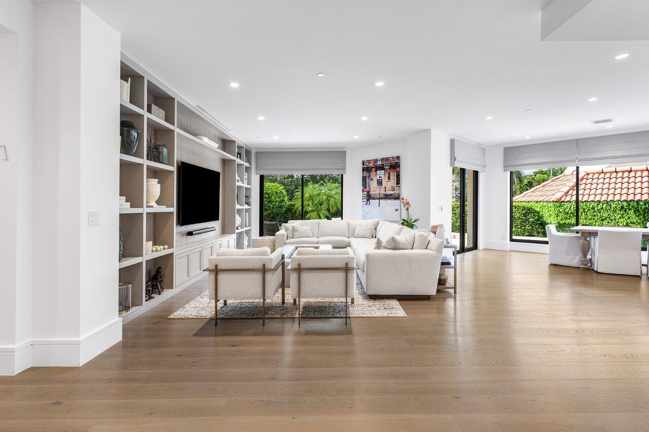 7383 Orangewood #501, Boca Raton FL 33433