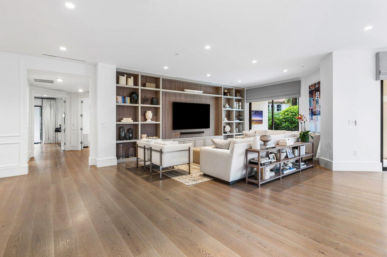 7383 Orangewood #501, Boca Raton FL 33433
