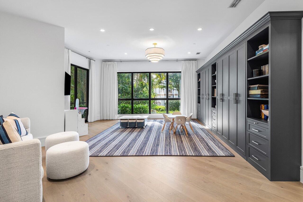 7383 Orangewood #501, Boca Raton FL 33433
