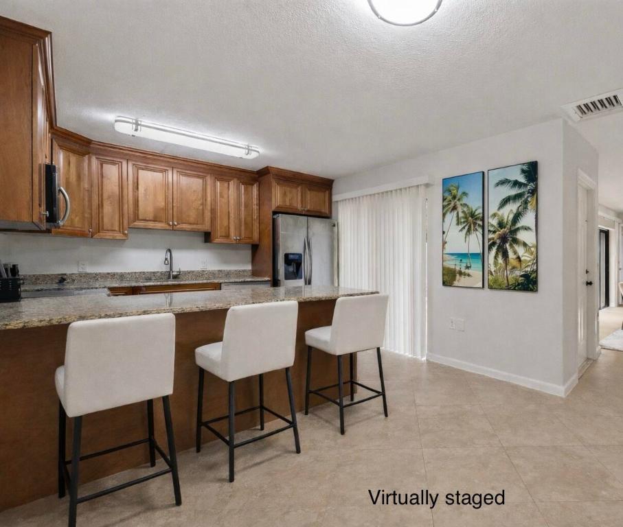 1907 19th, Palm Beach Gardens FL 33418