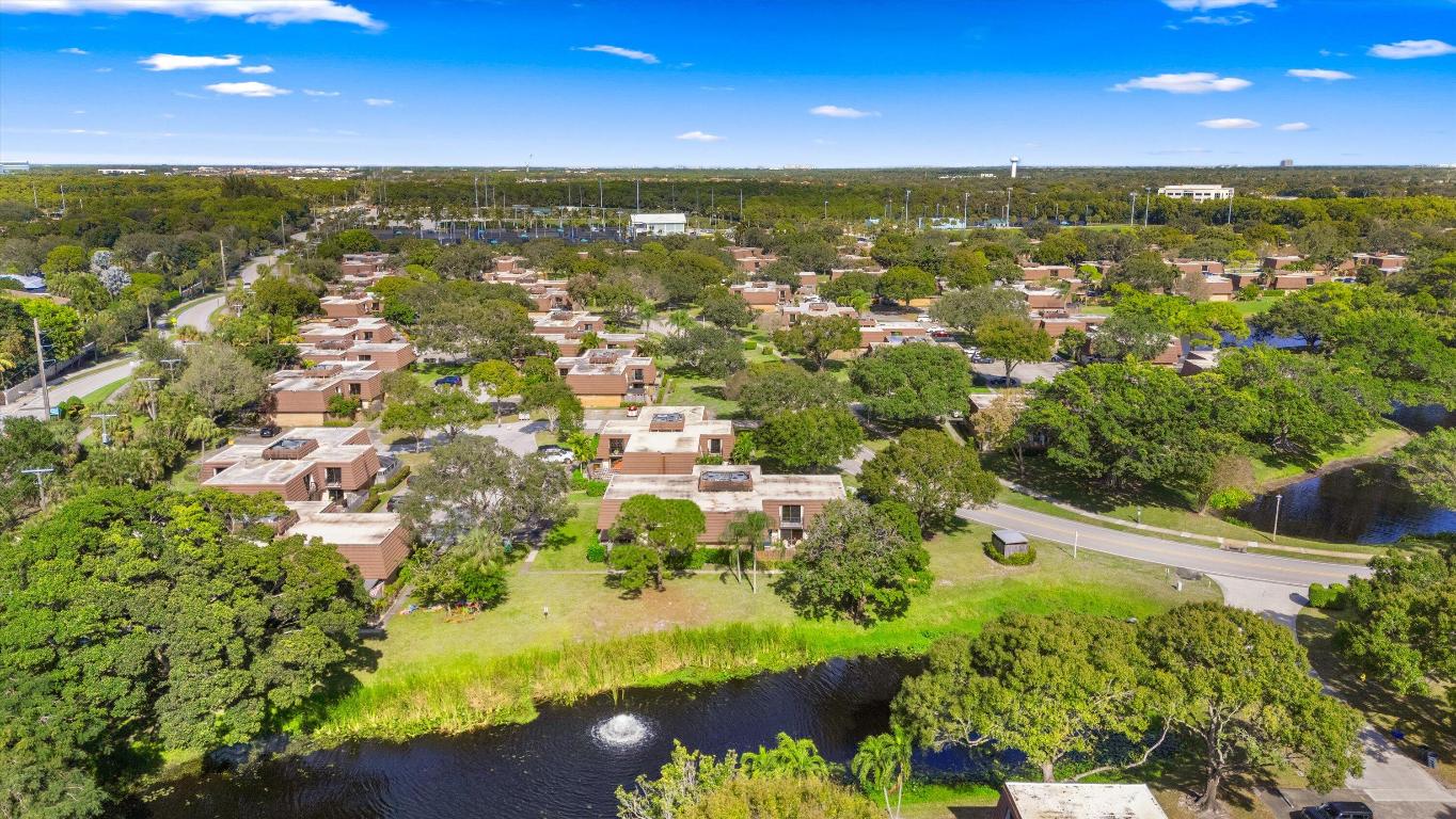 1907 19th, Palm Beach Gardens FL 33418