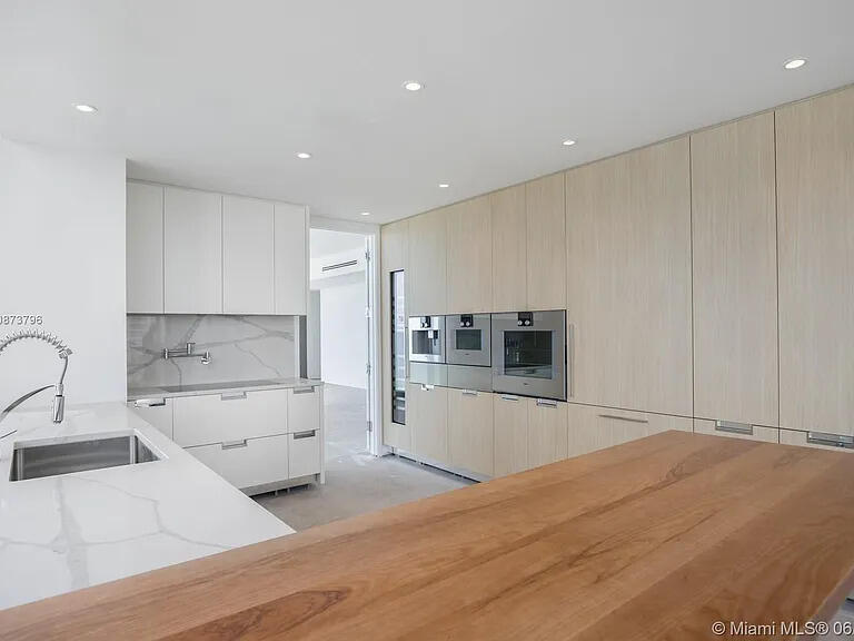 15701 Collins #701, Sunny Isles Beach FL 33160