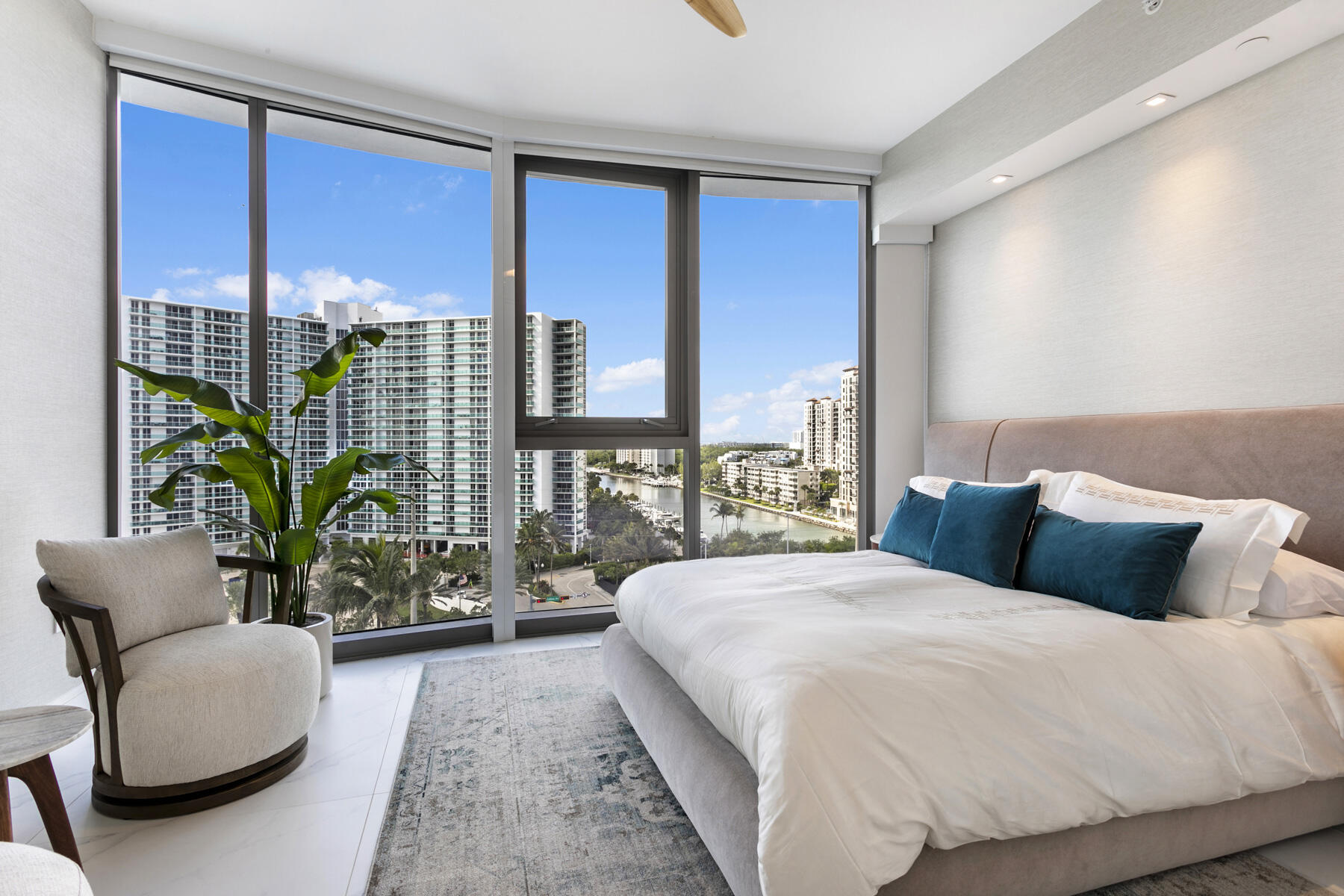15701 Collins #701, Sunny Isles Beach FL 33160