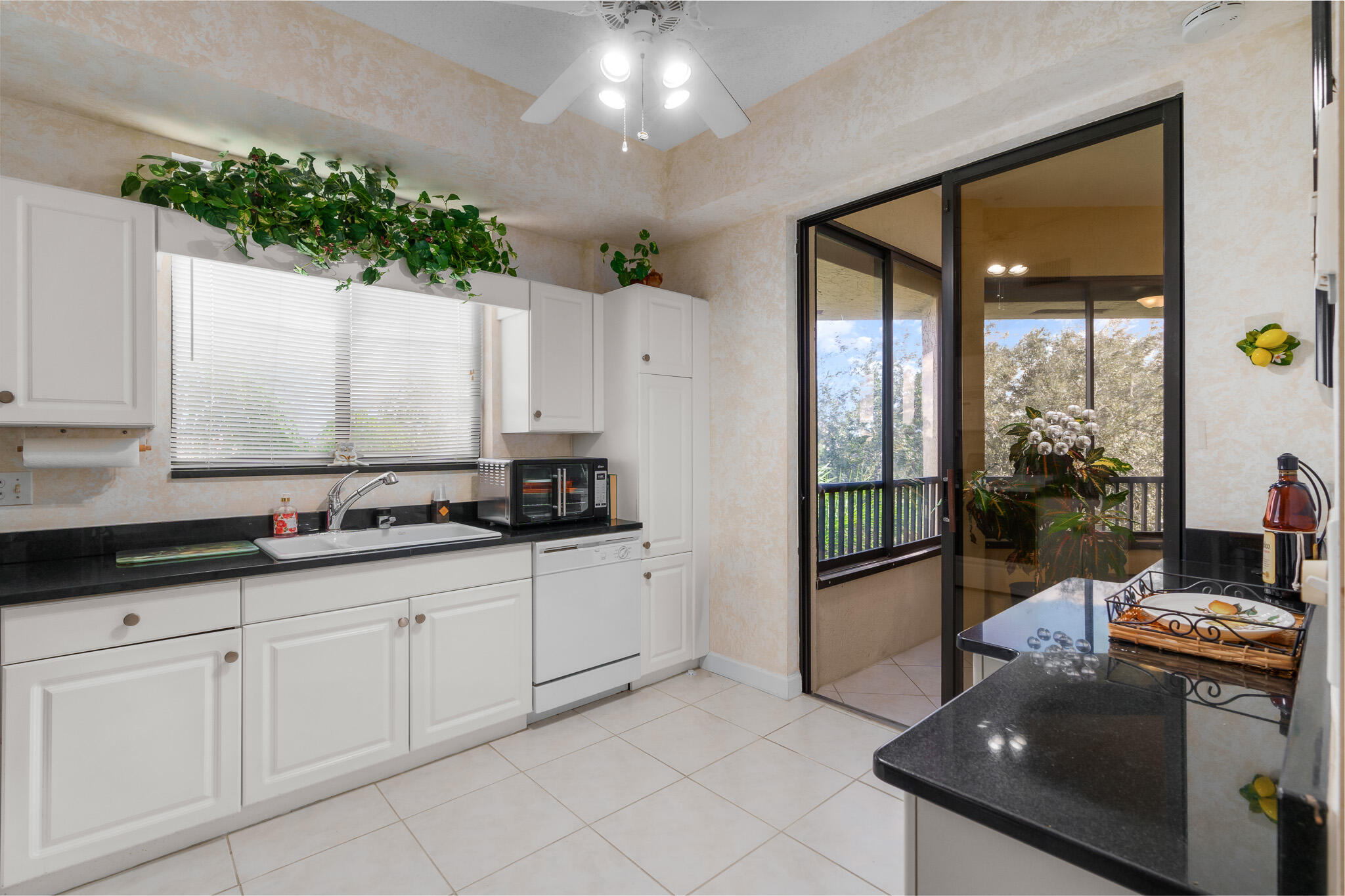 7546 La Paz Blvd #405, Boca Raton FL 33433