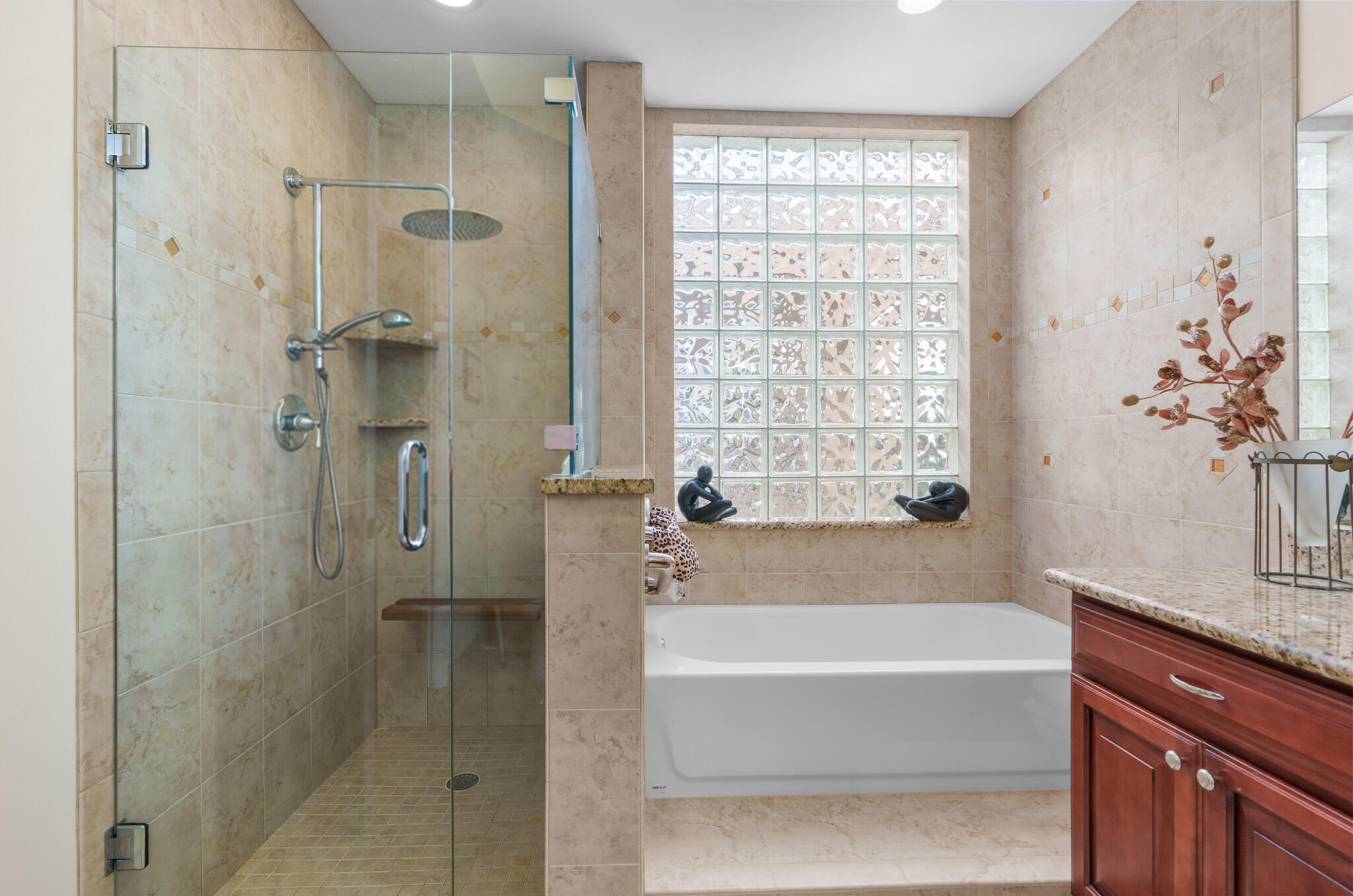 7546 La Paz Blvd #405, Boca Raton FL 33433