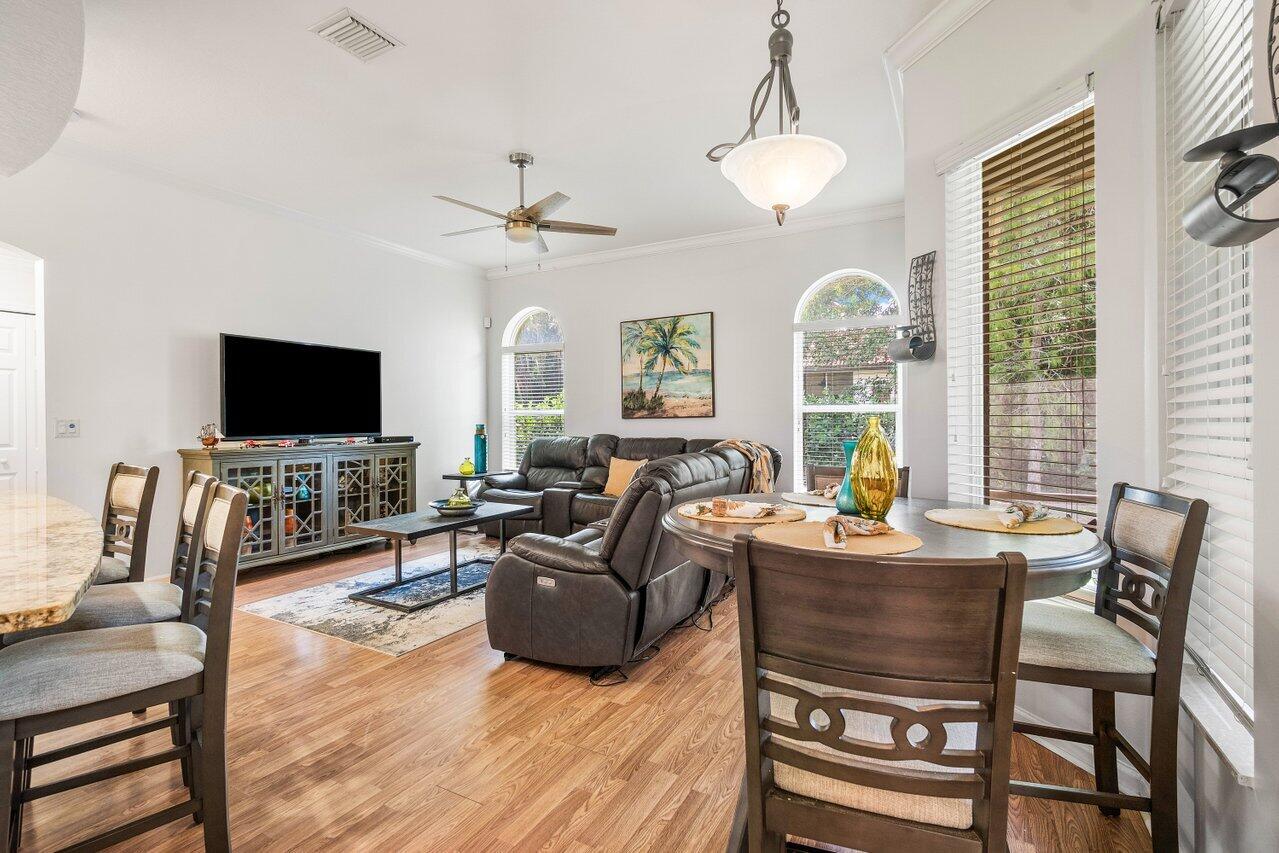 146 Fernwood, Royal Palm Beach FL 33411