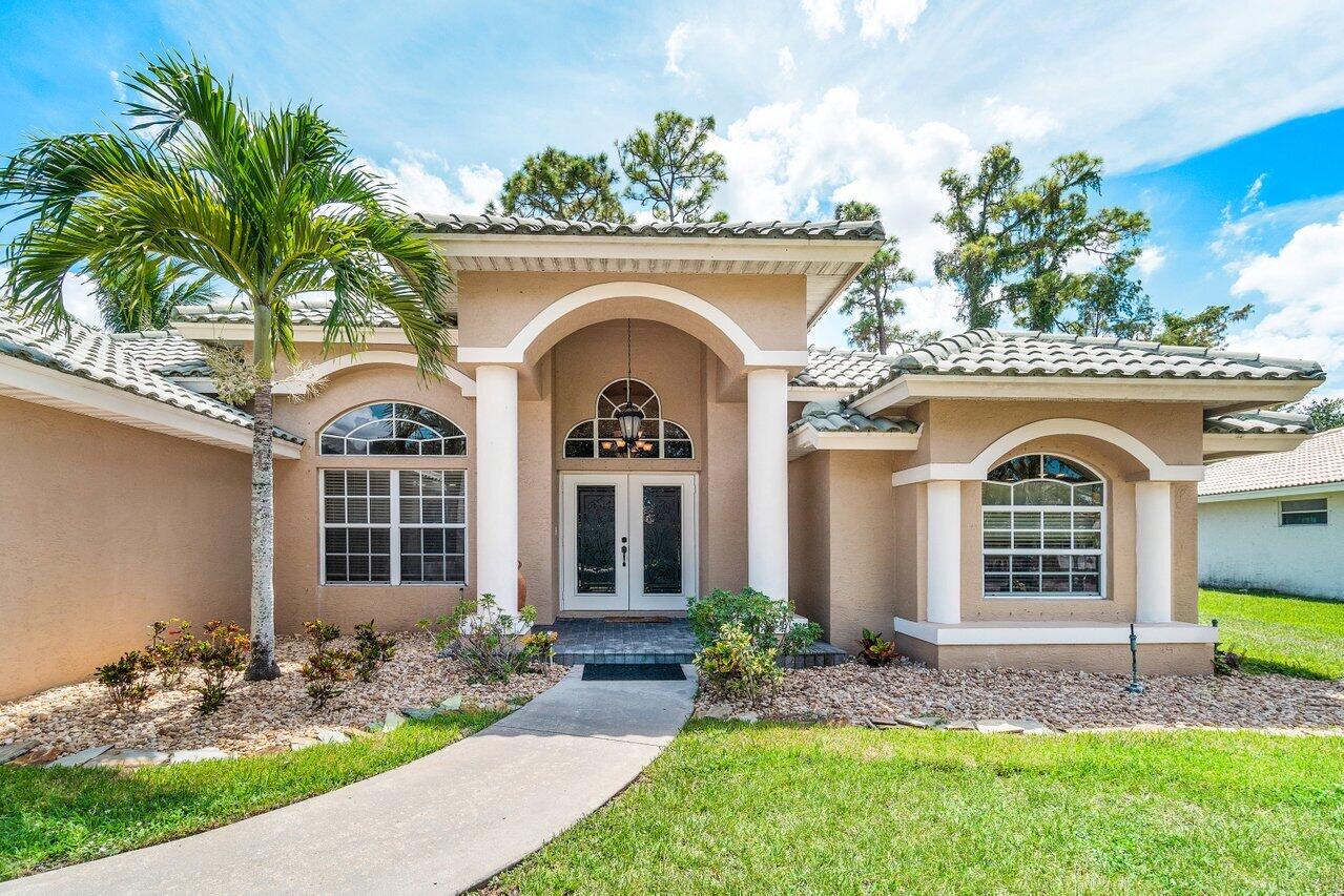 146 Fernwood, Royal Palm Beach FL 33411