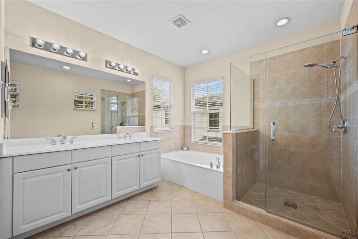 647 Castle, Palm Beach Gardens FL 33410
