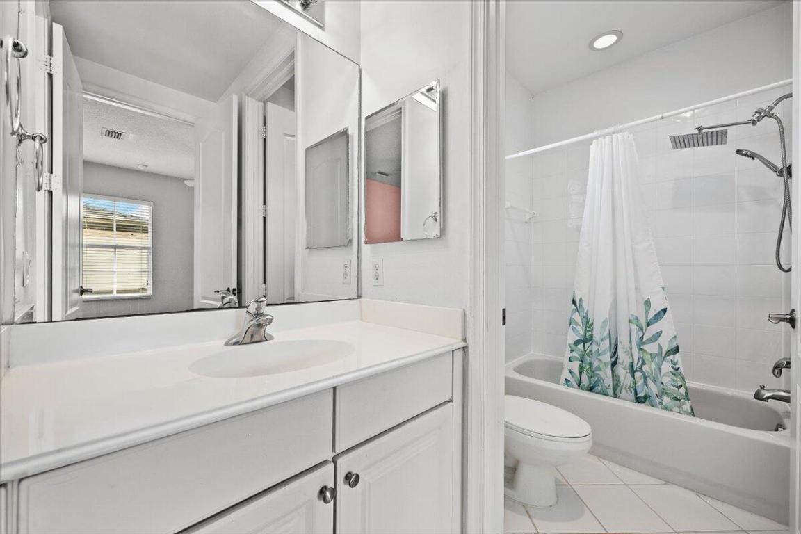 647 Castle, Palm Beach Gardens FL 33410
