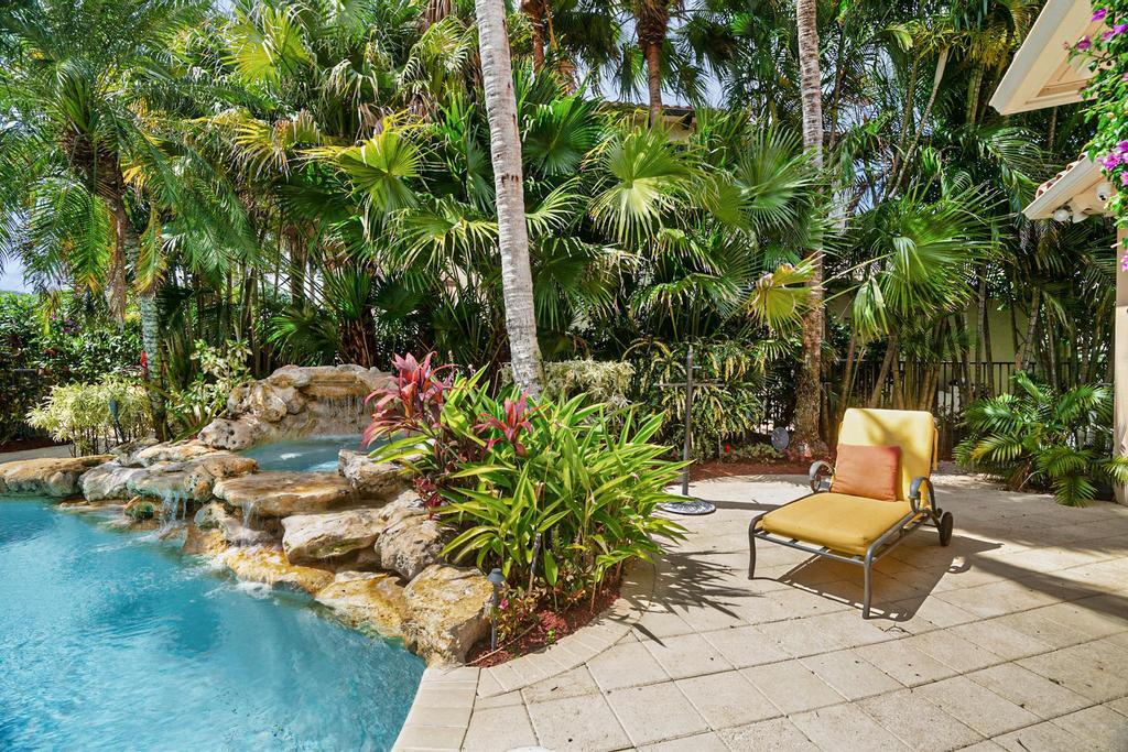 17542 Grand Este, Boca Raton FL 33496