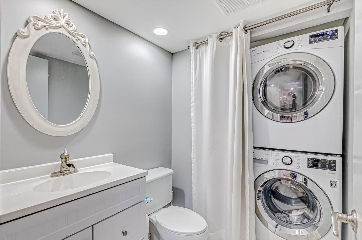 423 4th, Palm Beach Gardens FL 33410