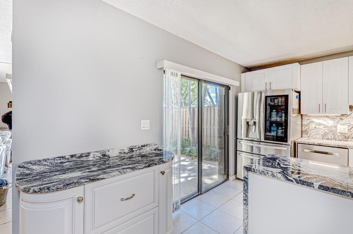 423 4th, Palm Beach Gardens FL 33410