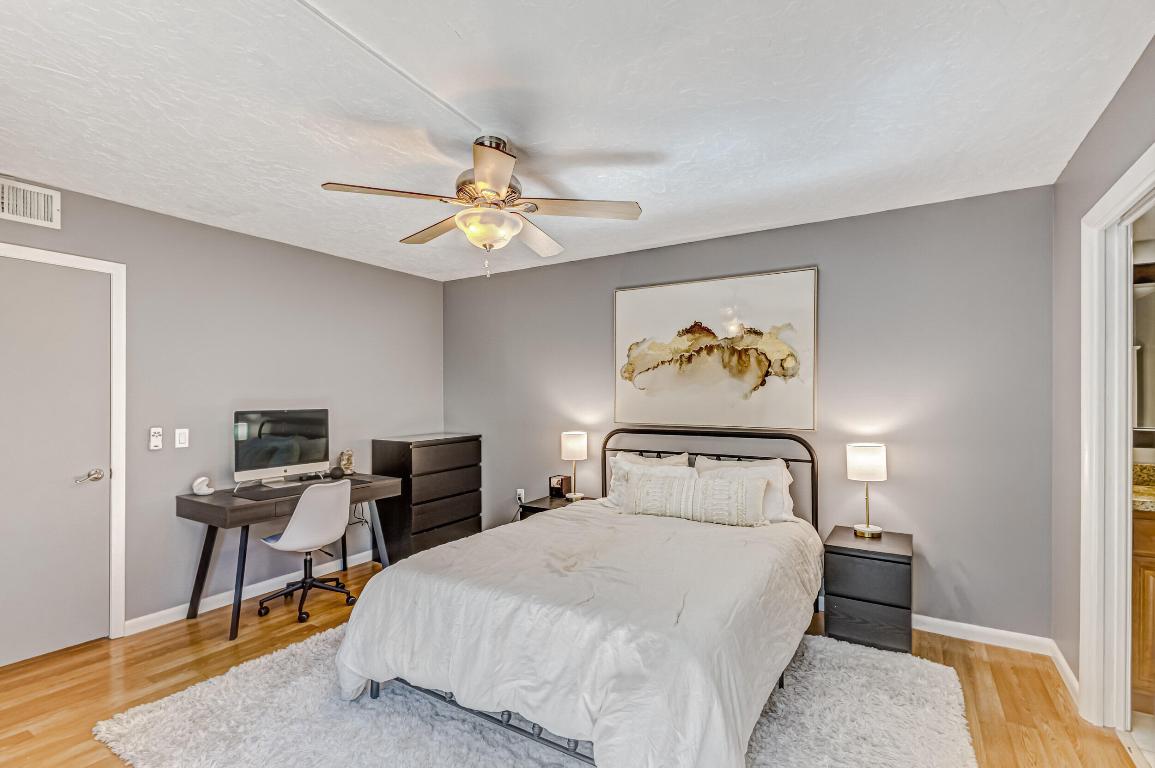 423 4th, Palm Beach Gardens FL 33410