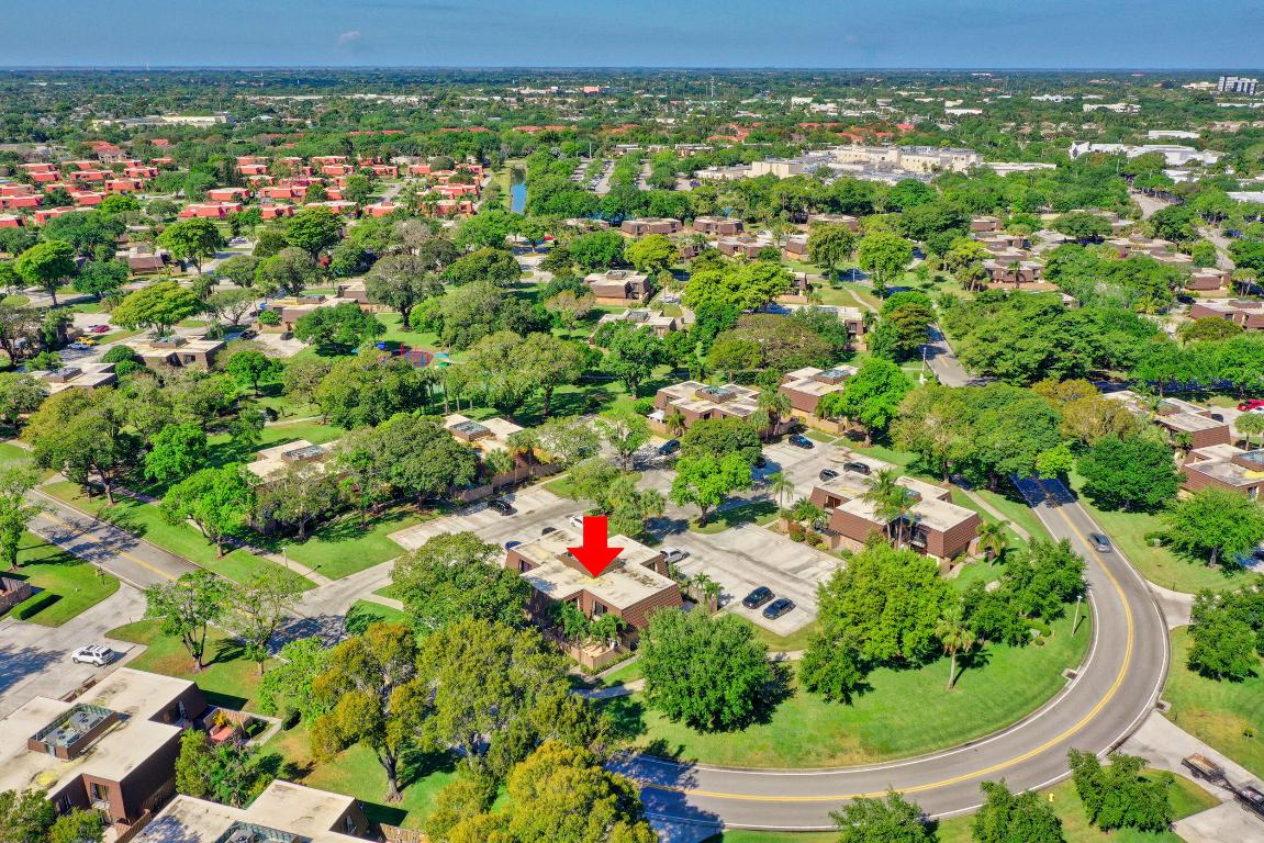 423 4th, Palm Beach Gardens FL 33410