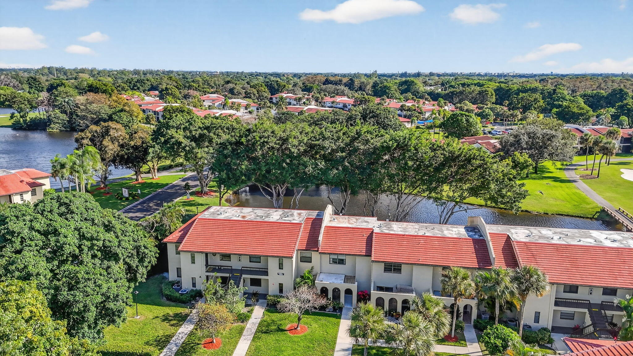 8310 Casa Del Lago #1b, Boca Raton FL 33433