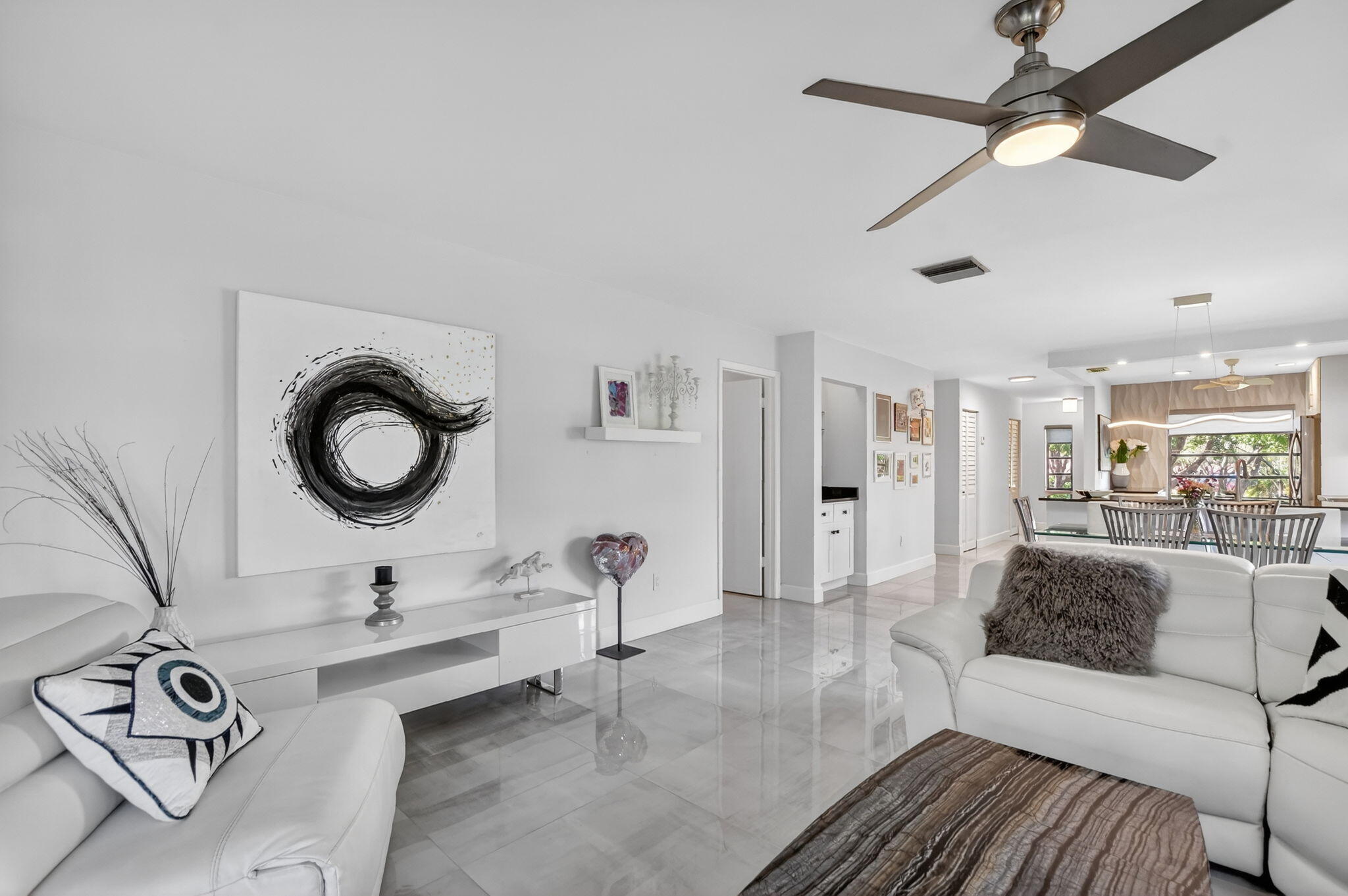 8310 Casa Del Lago #1b, Boca Raton FL 33433