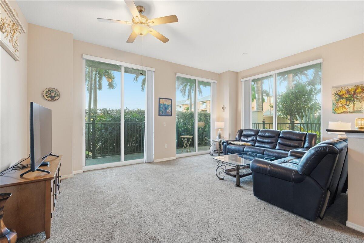 700 E Boynton Beach #101, Boynton Beach FL 33435