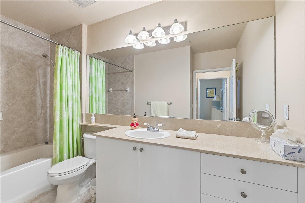 700 E Boynton Beach #101, Boynton Beach FL 33435