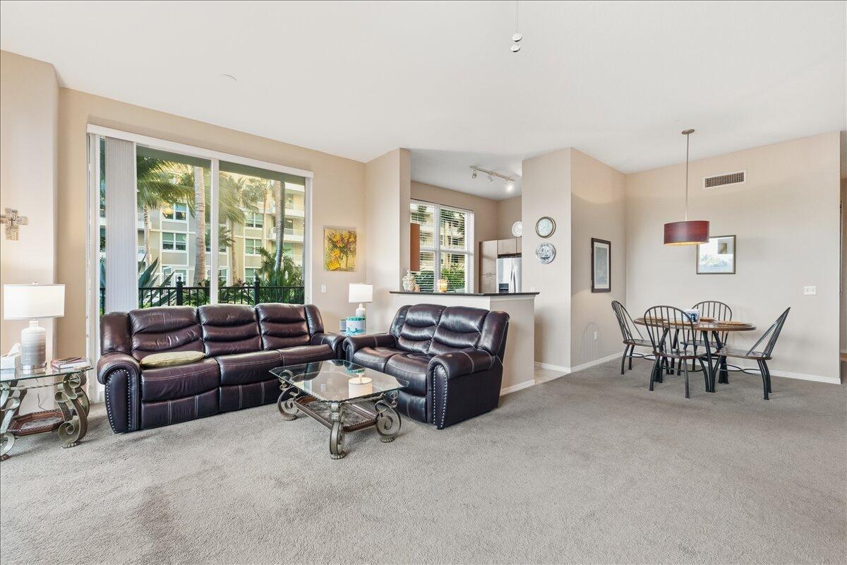 700 E Boynton Beach #101, Boynton Beach FL 33435