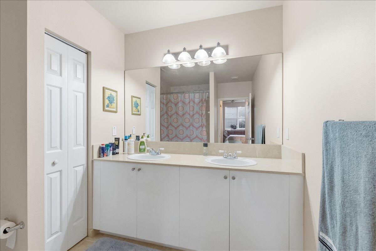 700 E Boynton Beach #101, Boynton Beach FL 33435