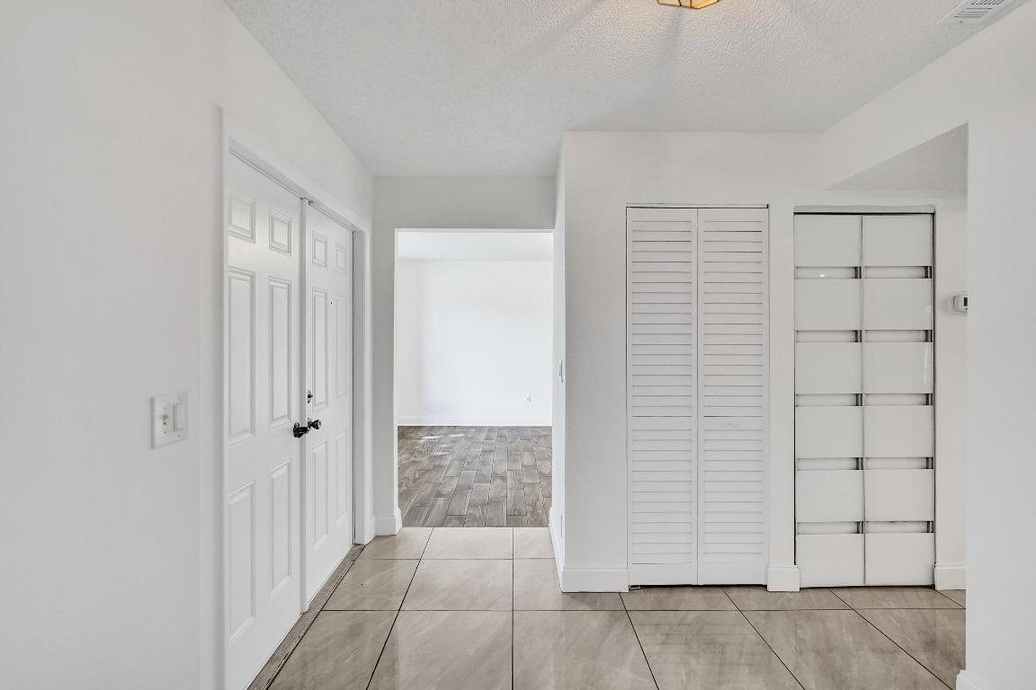 9855 Robins Nest, Boca Raton FL 33496