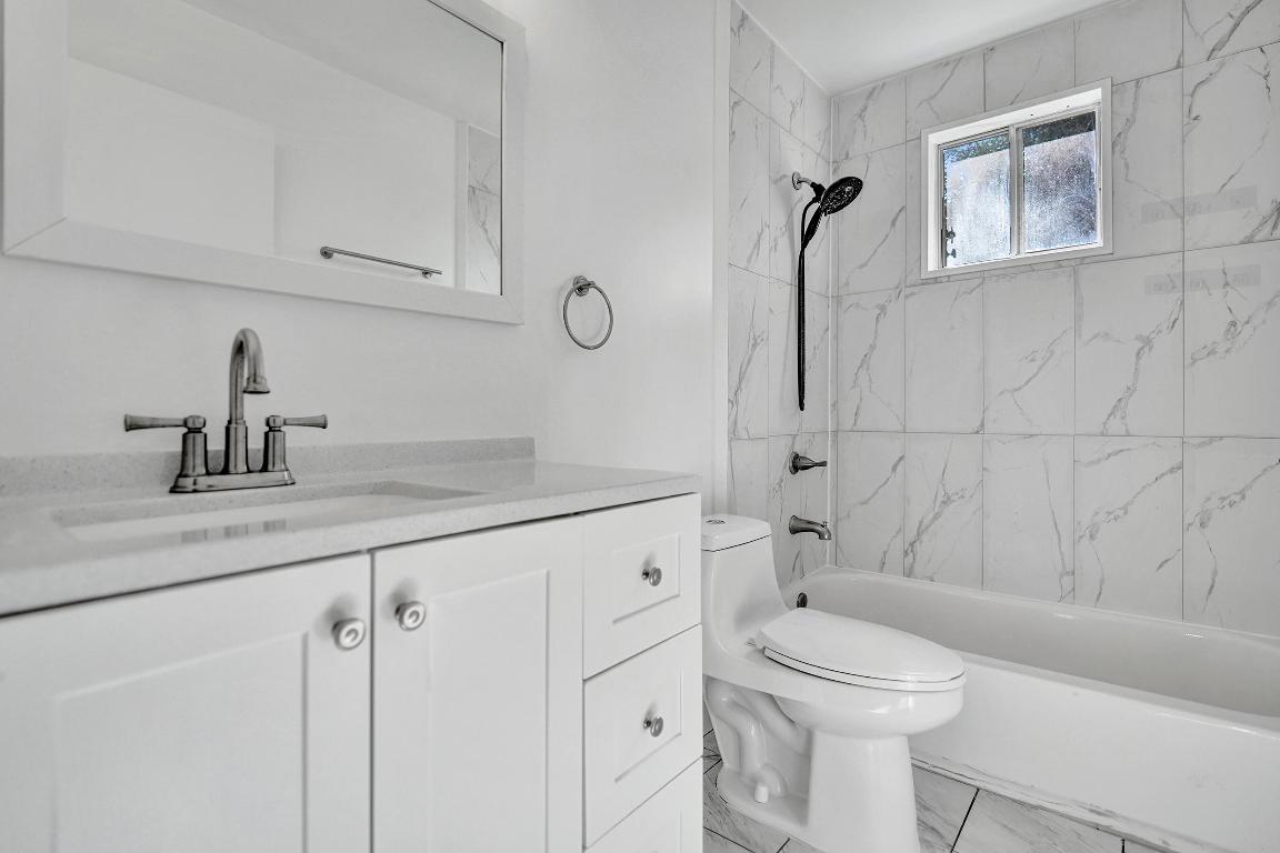 9855 Robins Nest, Boca Raton FL 33496