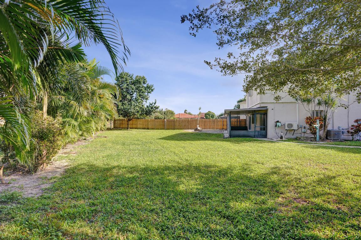 9855 Robins Nest, Boca Raton FL 33496