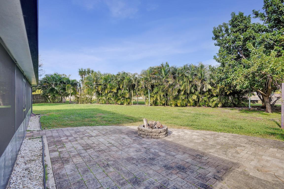 9855 Robins Nest, Boca Raton FL 33496