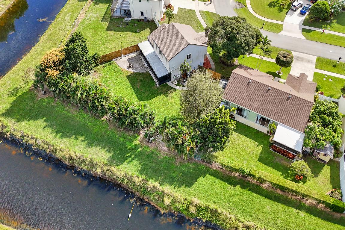 9855 Robins Nest, Boca Raton FL 33496
