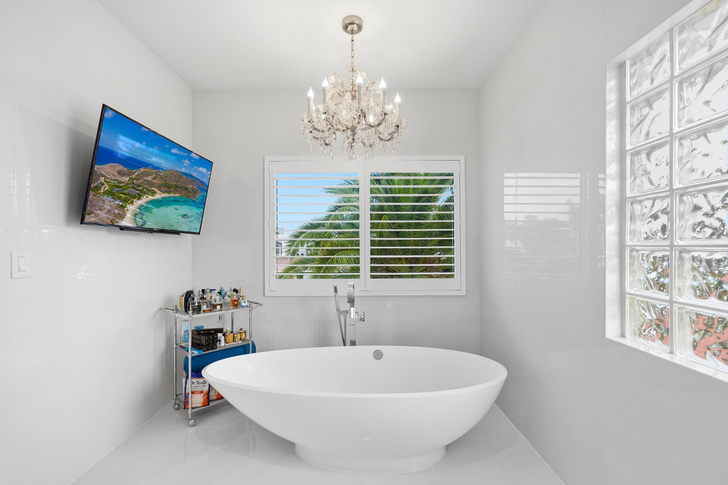16430 NE 30th, North Miami Beach FL 33160